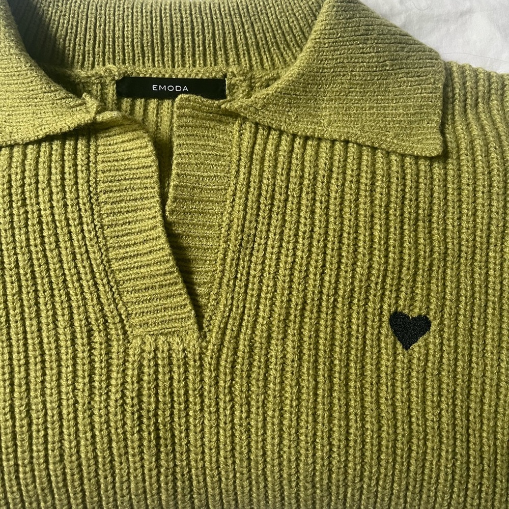 Emoda Women's Ribbed Sweater in Olive